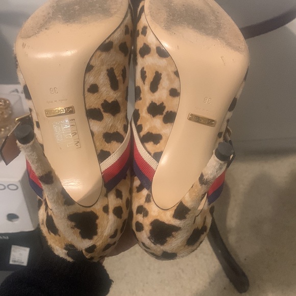 Beautiful pre-loved animal print Gucci heels! - Picture 5 of 6